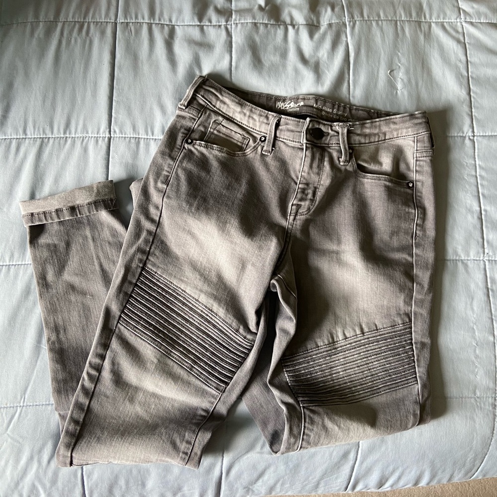 Gray Mid Rise Stylish Skinny Jeans